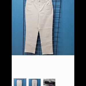 Gloria Vanderbilt Women's Beige Straight Leg Jeans